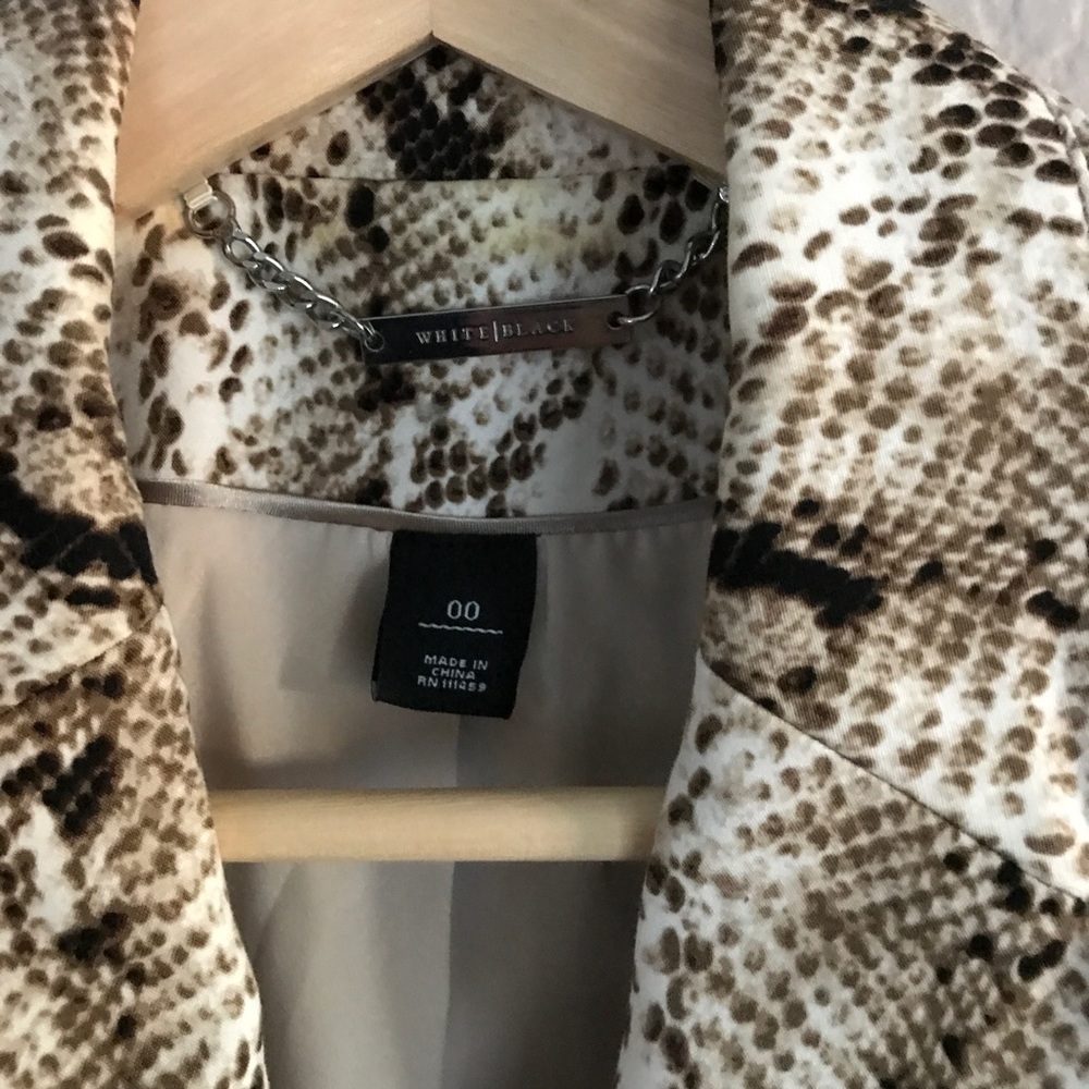 Whbm Python Print Classic Blazer Size 00 - image 6